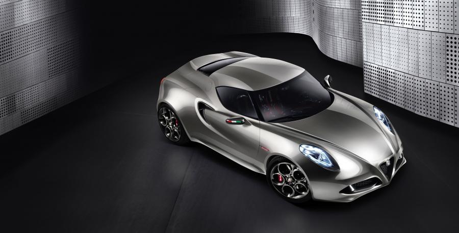  Alfa Romeo 4C Concept 2011 года  (фото 16 из 24)